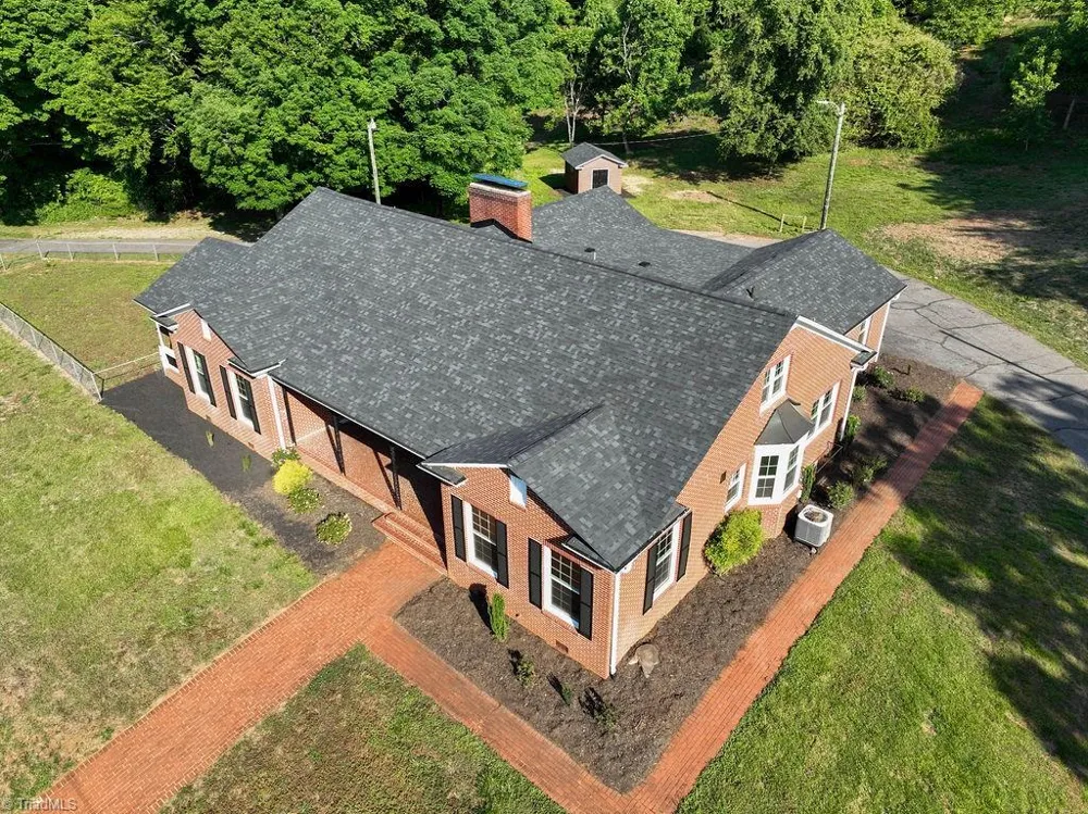 1006 F STREET North Wilkesboro, NC 28659