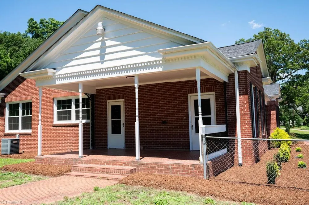 1006 F STREET North Wilkesboro, NC 28659