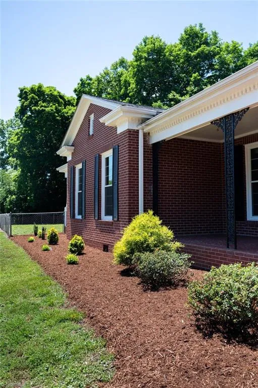 1006 F STREET North Wilkesboro, NC 28659