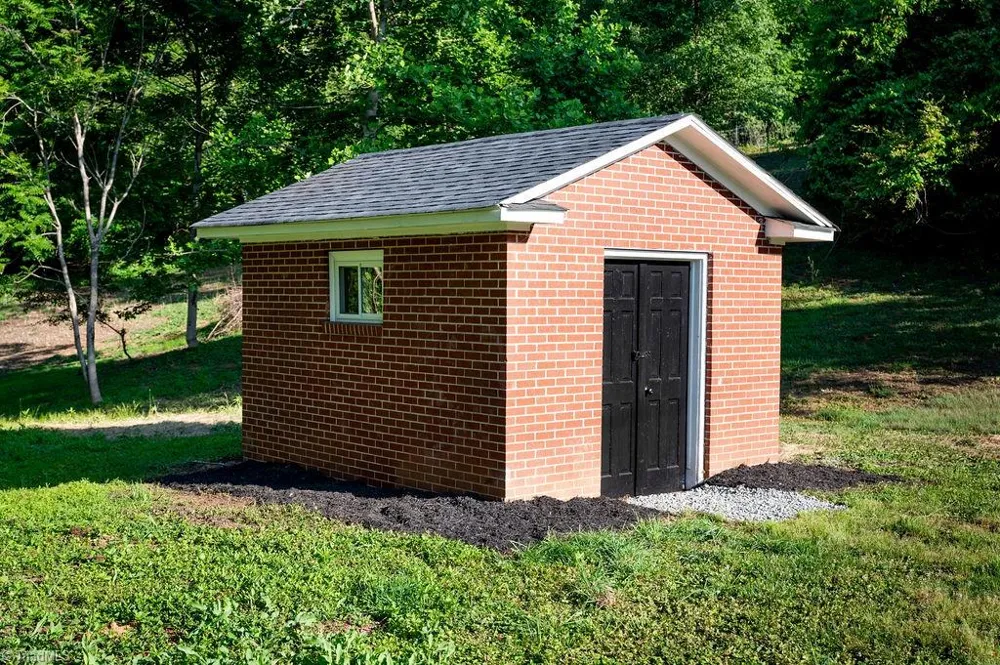 1006 F STREET North Wilkesboro, NC 28659