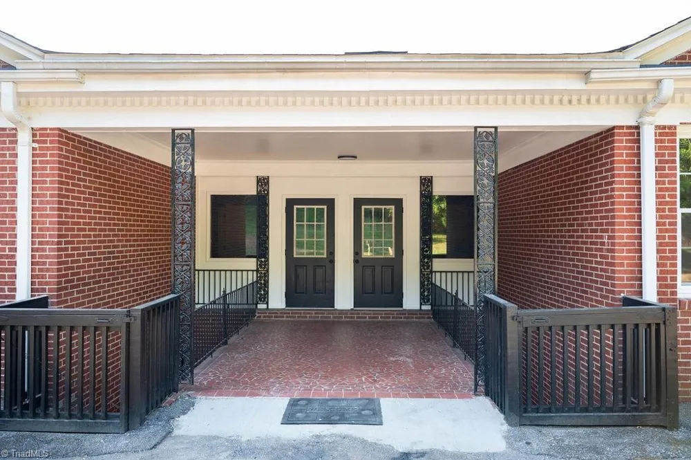 1006 F STREET North Wilkesboro, NC 28659