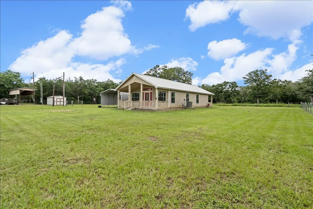 608 Whistleville Road Flatonia, TX 78941