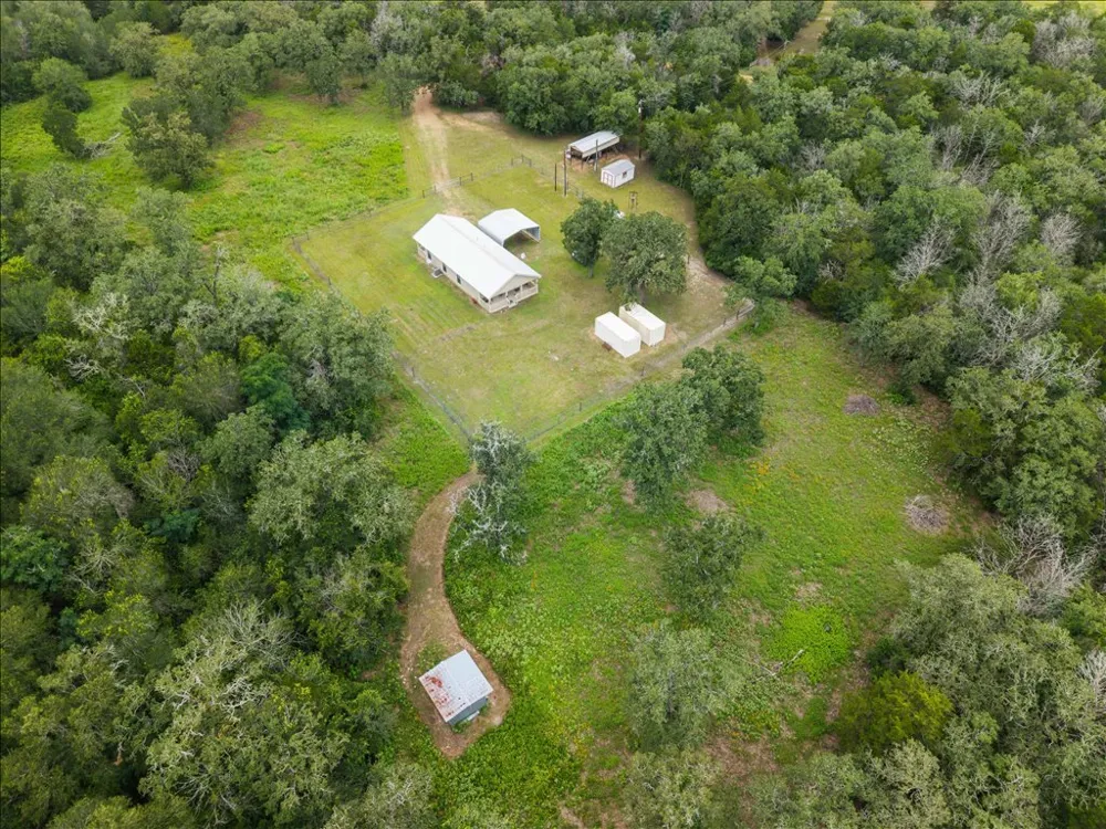 608 Whistleville Road Flatonia, TX 78941