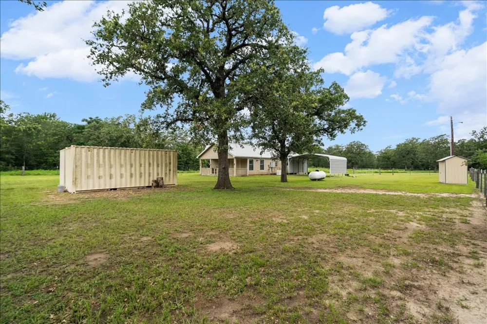 608 Whistleville Road Flatonia, TX 78941