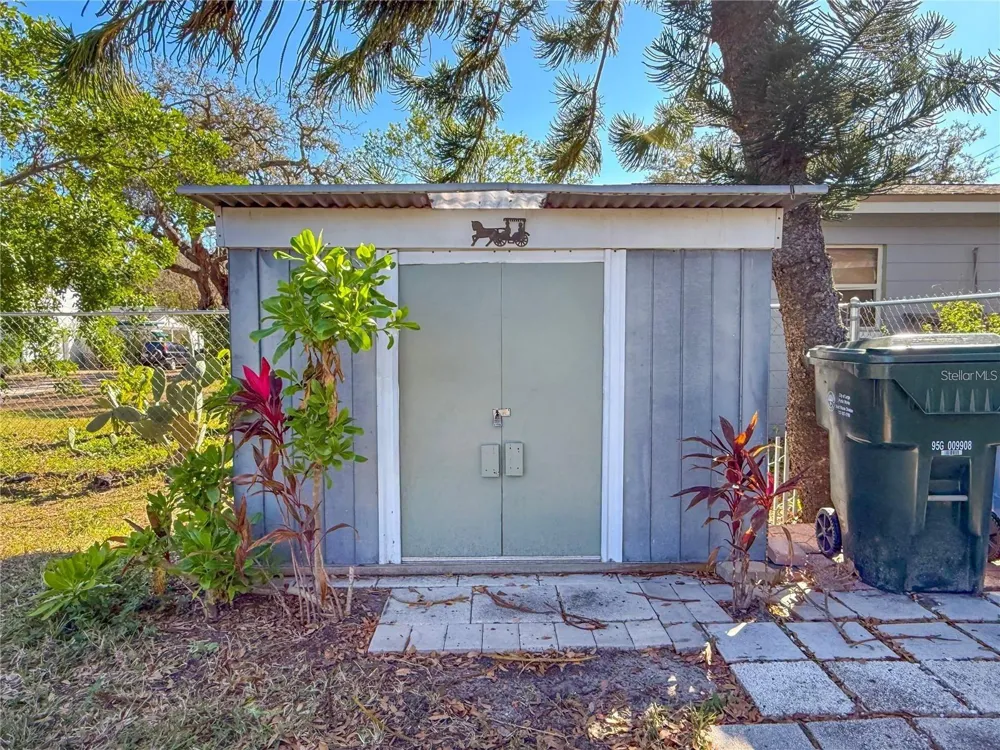 364 3RD STREET NW Largo, FL 33770