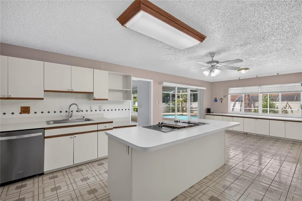 33913 SABAL WAY Leesburg, FL 34788