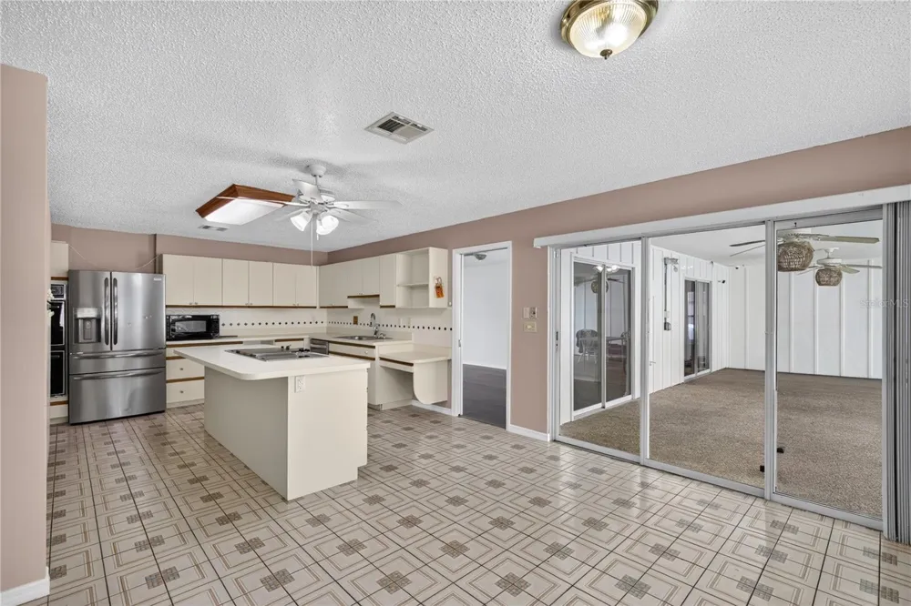 33913 SABAL WAY Leesburg, FL 34788