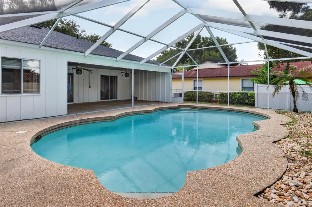 33913 SABAL WAY Leesburg, FL 34788