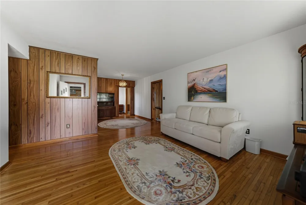 307 GLENDALE ST Lakeland, FL 33803