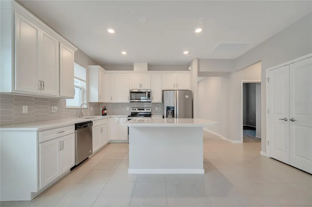 1848 SPRING SHOWER CIRCLE Kissimmee, FL 34744