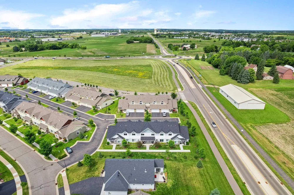 6995 Linwood Drive NE Albertville, MN 55301