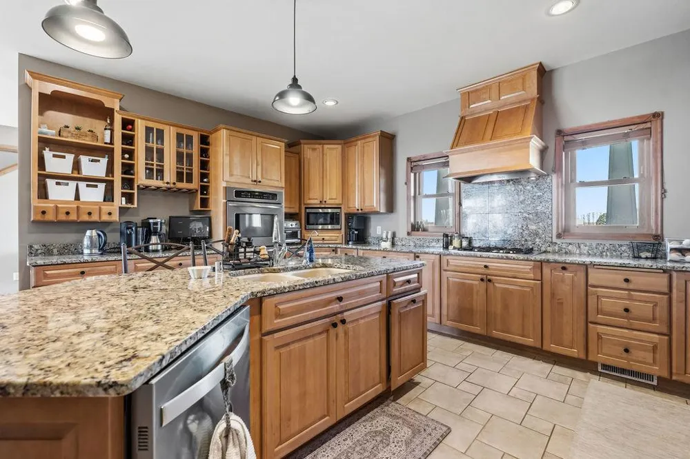 6751 30th Avenue Eau Claire, WI 54703
