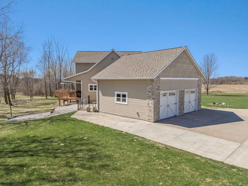 6751 30th Avenue Eau Claire, WI 54703