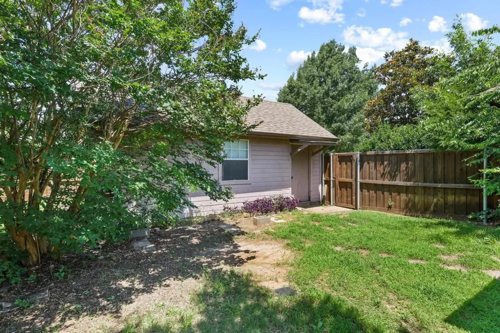 315 Preston Glen Gunter, TX 75058