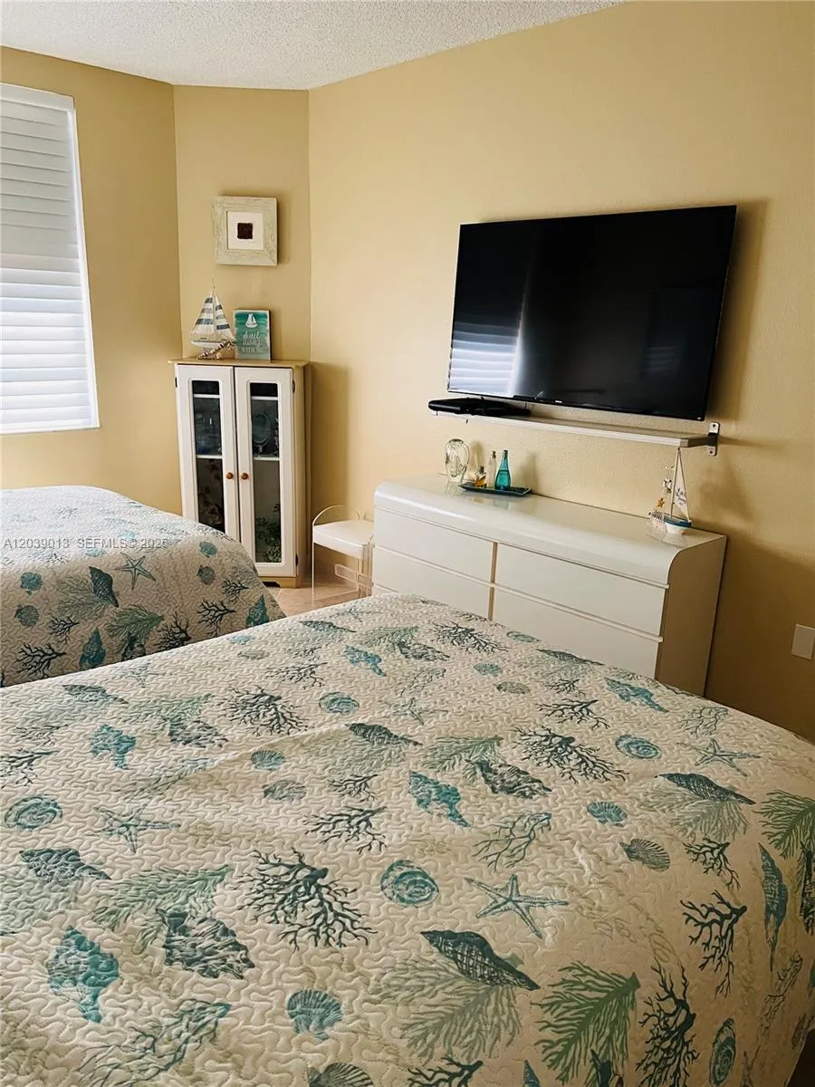 1950 S Ocean Dr #4C Hallandale Beach, FL 33009