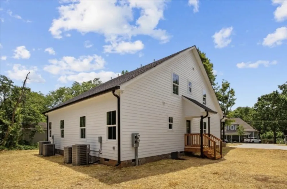 115 North St #B Portland, TN 37148