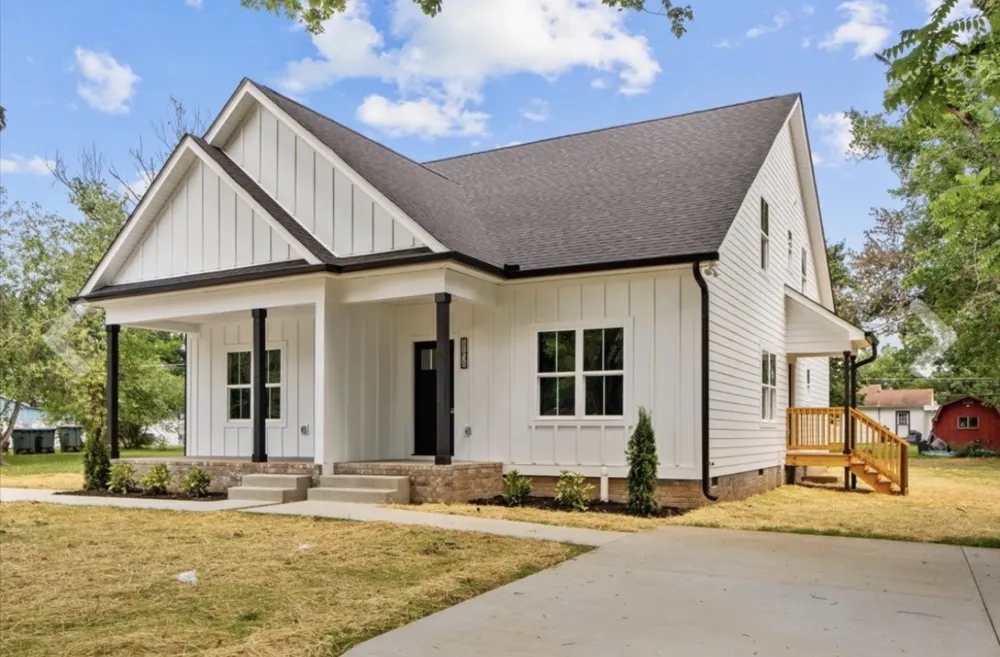 115 North St #B Portland, TN 37148