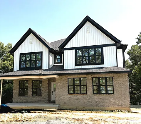 6690 Hitchingpost Lane