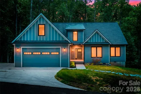 61 Bamboo Trail