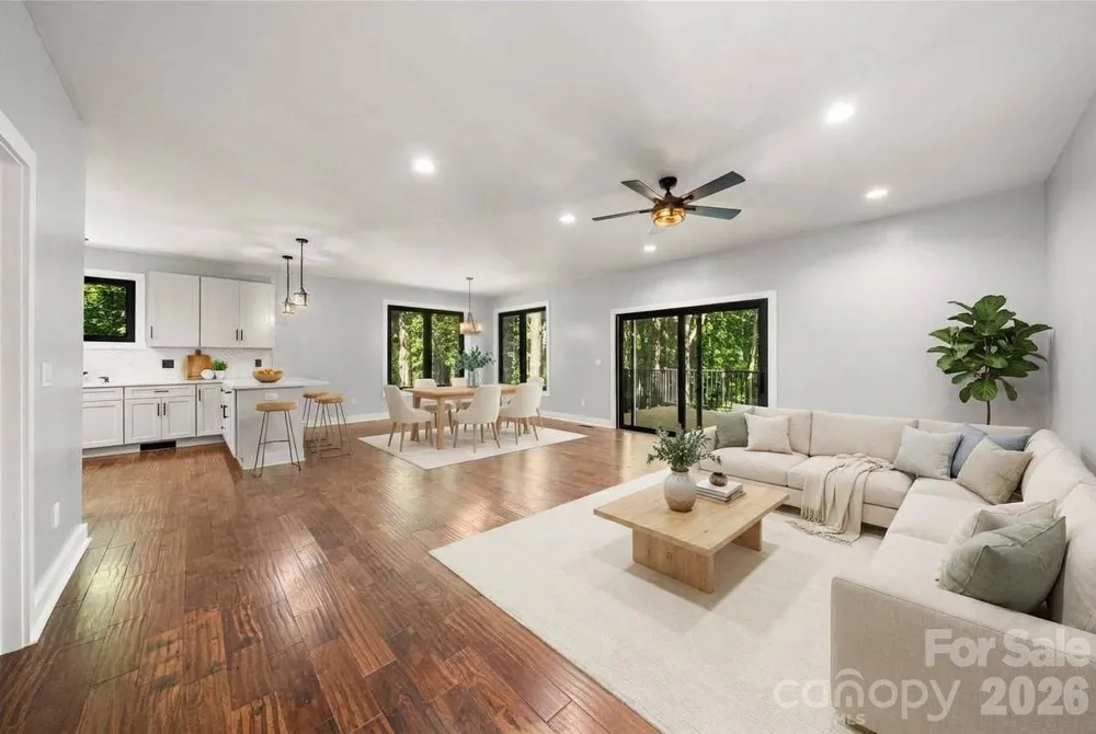 61 Bamboo Trail Candler, NC 28715