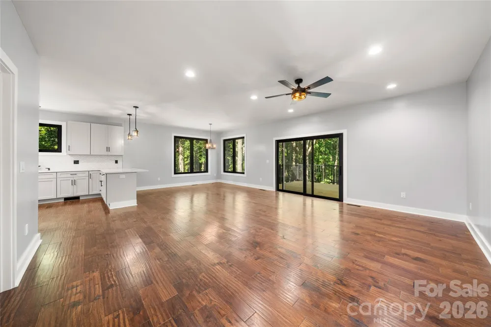 61 Bamboo Trail Candler, NC 28715
