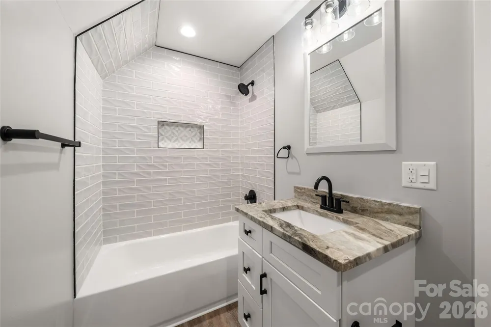 61 Bamboo Trail Candler, NC 28715