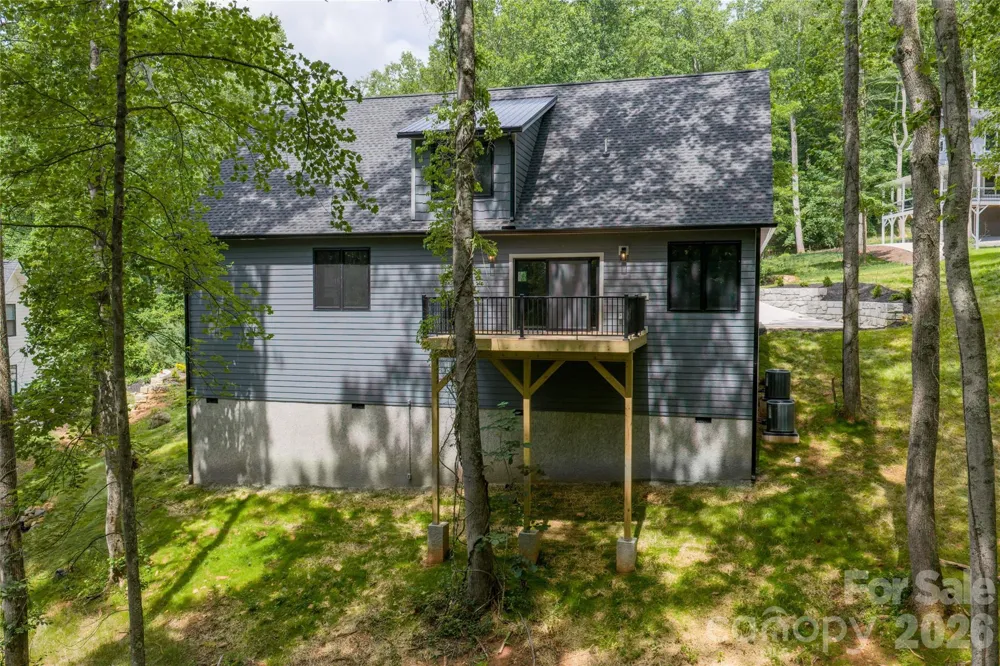 61 Bamboo Trail Candler, NC 28715