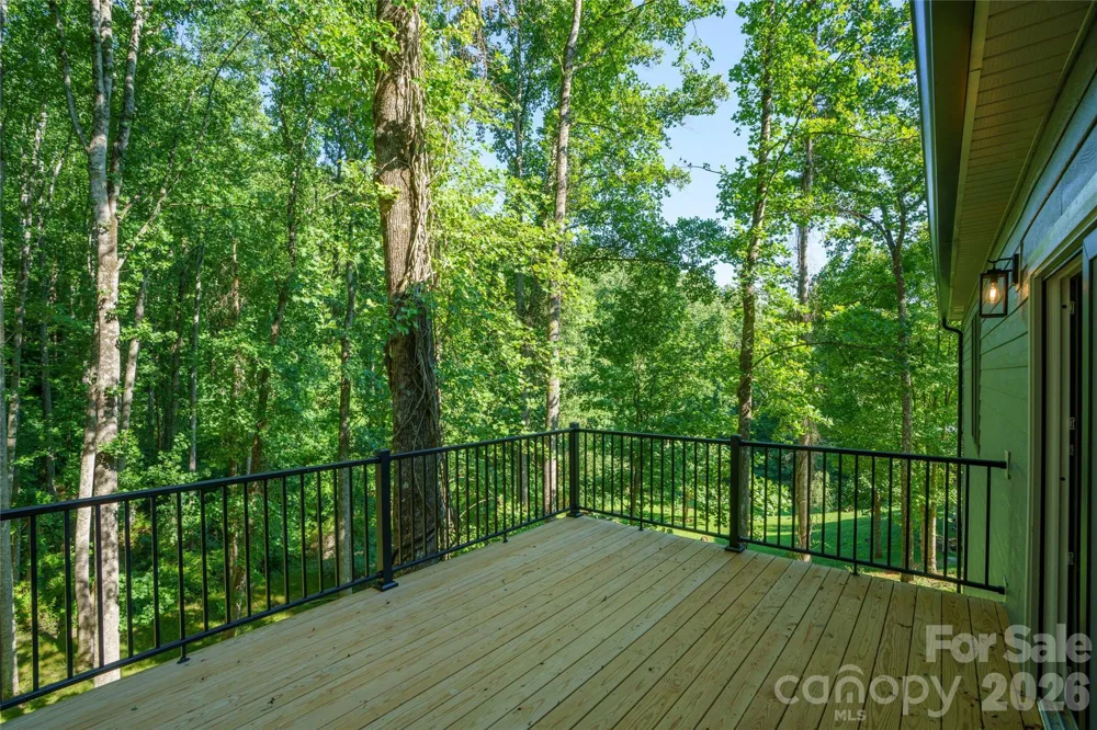 61 Bamboo Trail Candler, NC 28715