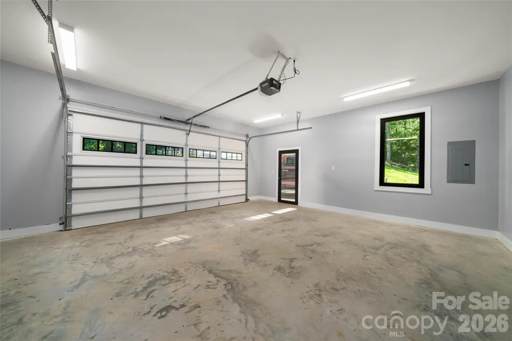 61 Bamboo Trail Candler, NC 28715