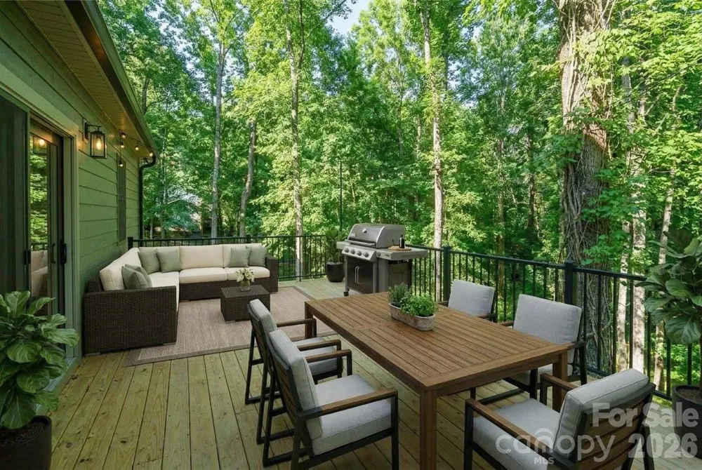 61 Bamboo Trail Candler, NC 28715