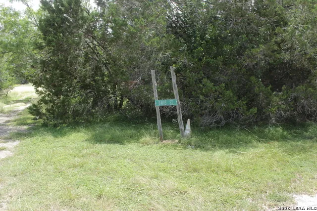 898 Old Rocksprings Road Leakey, TX 78873