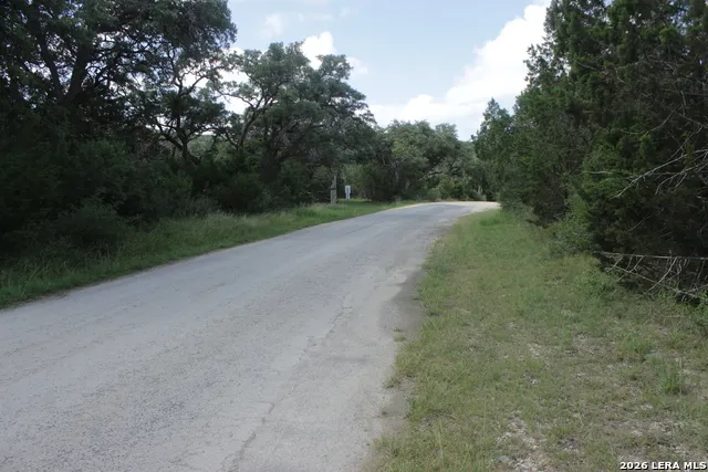 898 Old Rocksprings Road Leakey, TX 78873
