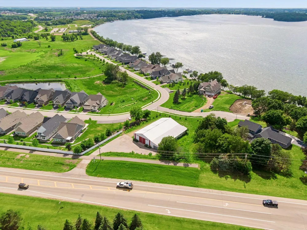 7860 Laketown Parkway Waconia, MN 55387
