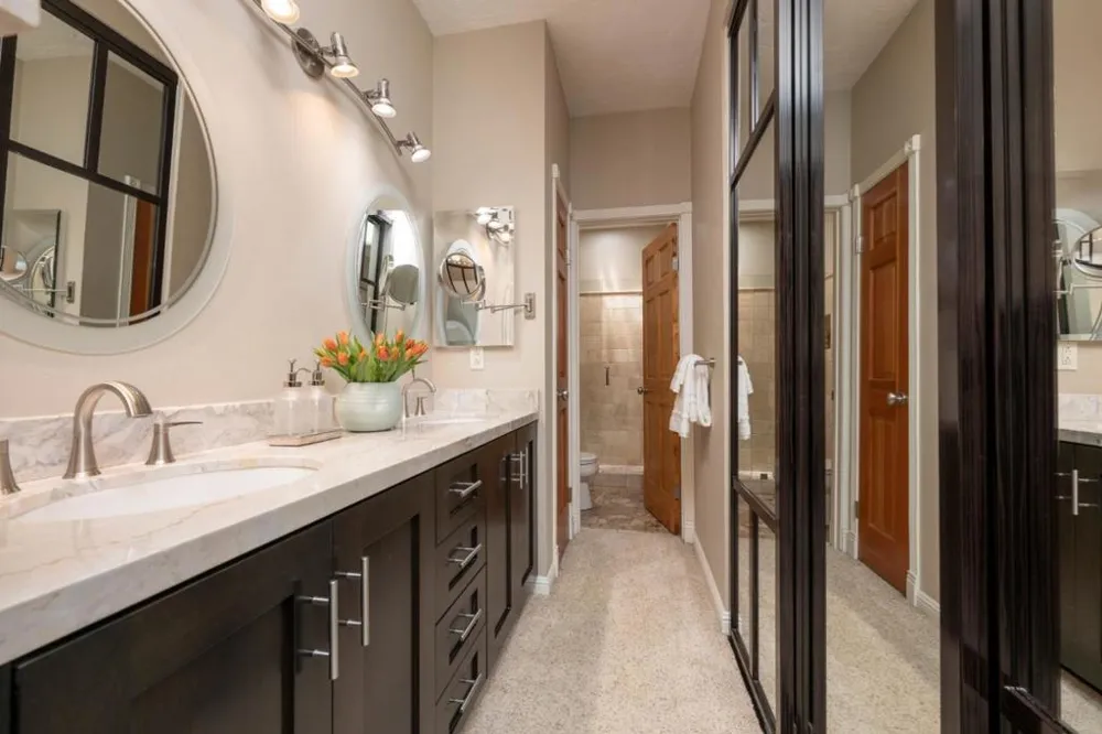 1435 Bellevue Avenue #305 Burlingame, CA 94010
