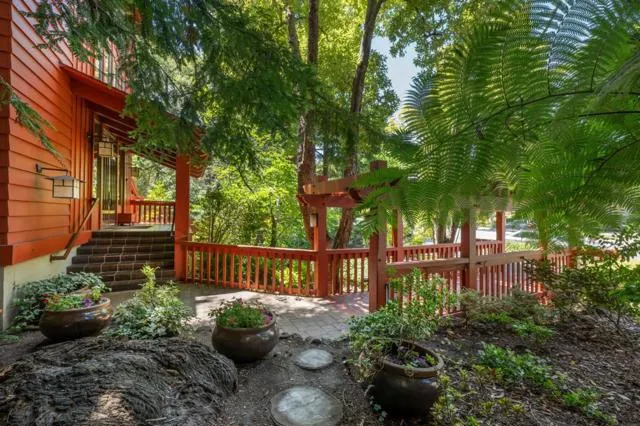 1435 Bellevue Avenue #305 Burlingame, CA 94010