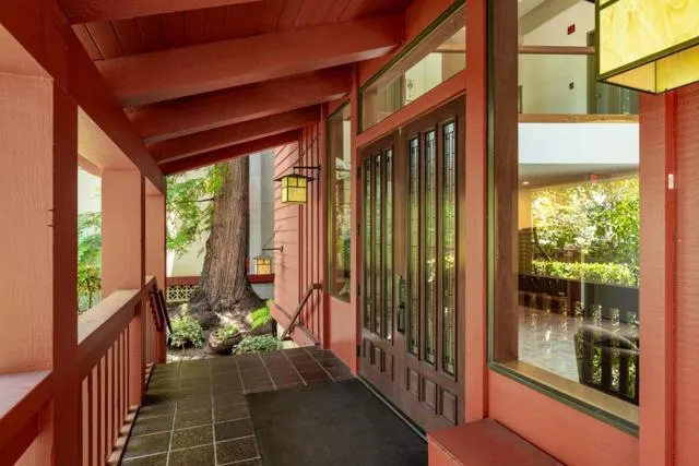 1435 Bellevue Avenue #305 Burlingame, CA 94010