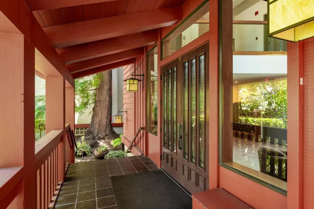 1435 Bellevue Avenue #305 Burlingame, CA 94010