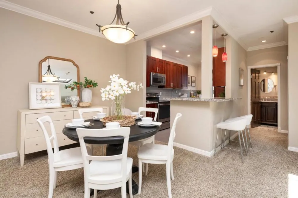 1435 Bellevue Avenue #305 Burlingame, CA 94010