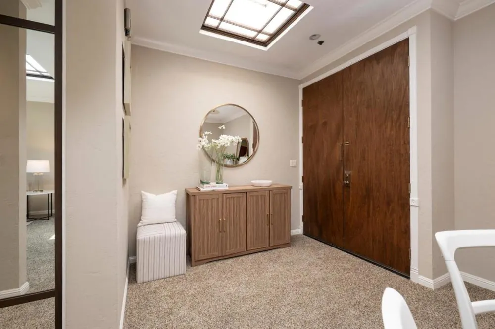 1435 Bellevue Avenue #305 Burlingame, CA 94010