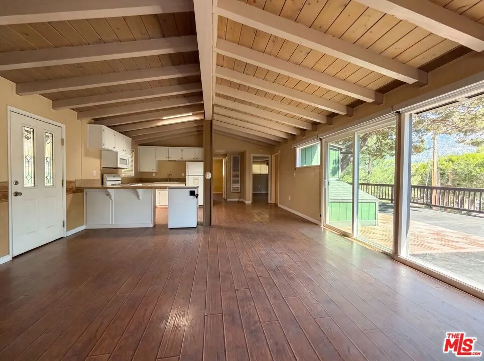 1145 Rivera Drive Wrightwood, CA 92397