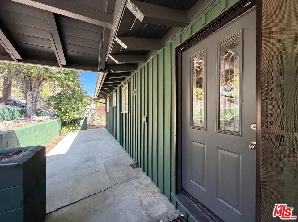 1145 Rivera Drive Wrightwood, CA 92397