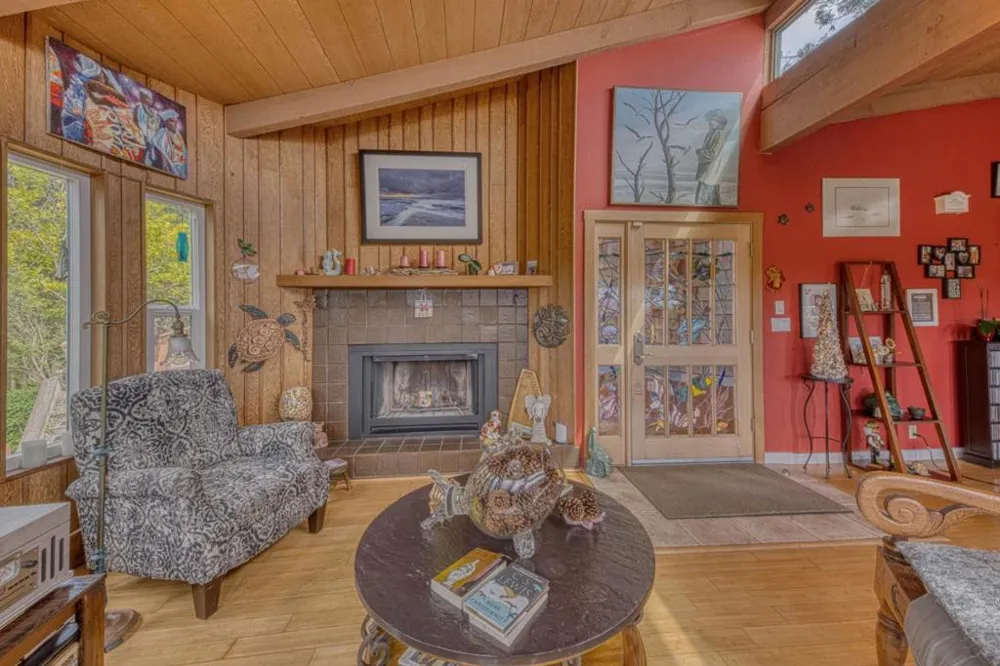 100 Carol Way Aptos, CA 95003