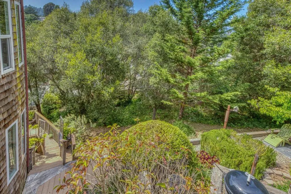 100 Carol Way Aptos, CA 95003