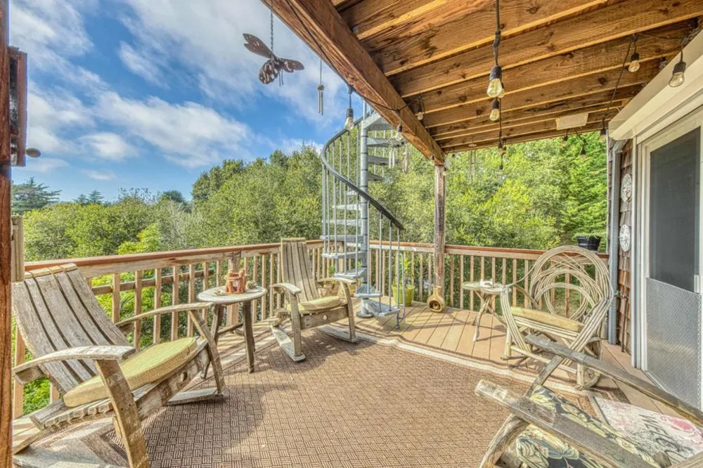 100 Carol Way Aptos, CA 95003