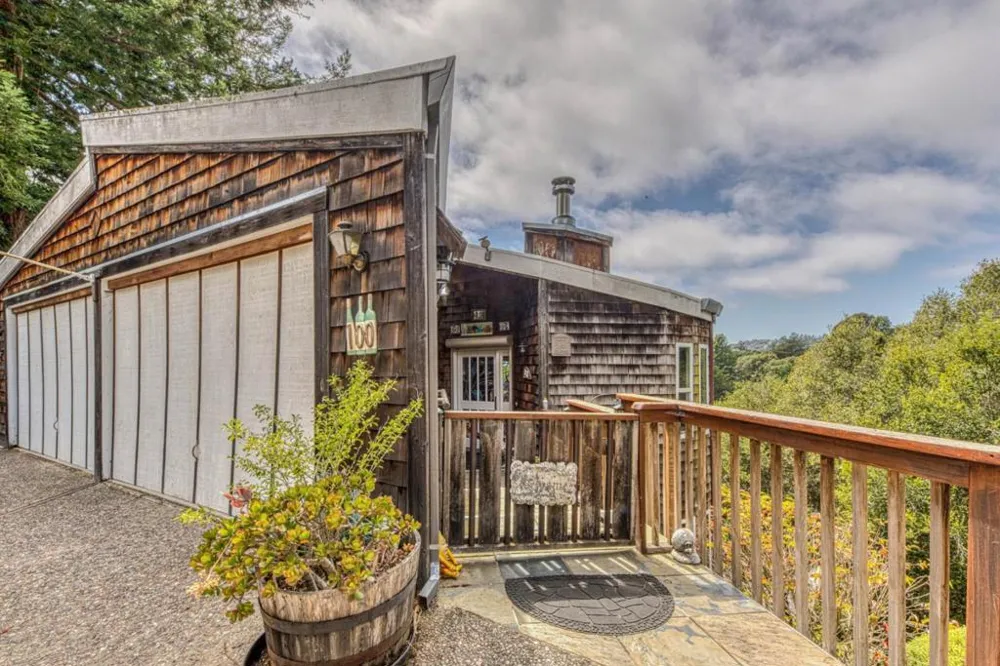 100 Carol Way Aptos, CA 95003