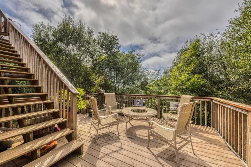 100 Carol Way Aptos, CA 95003