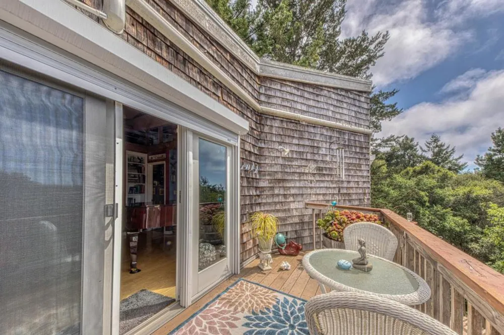 100 Carol Way Aptos, CA 95003