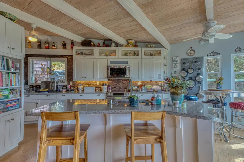 100 Carol Way Aptos, CA 95003
