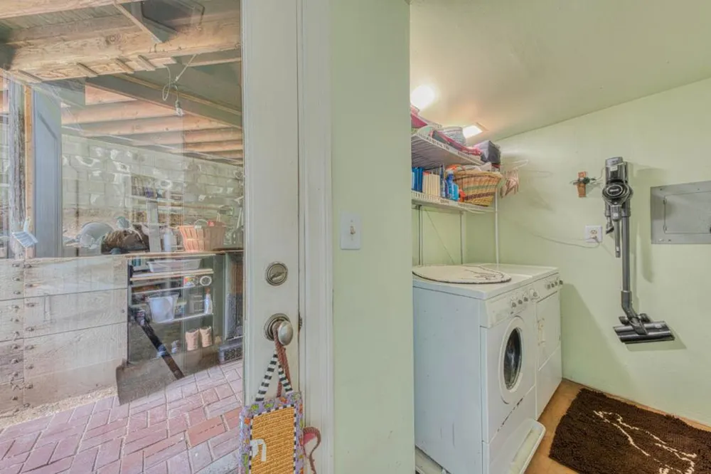 100 Carol Way Aptos, CA 95003
