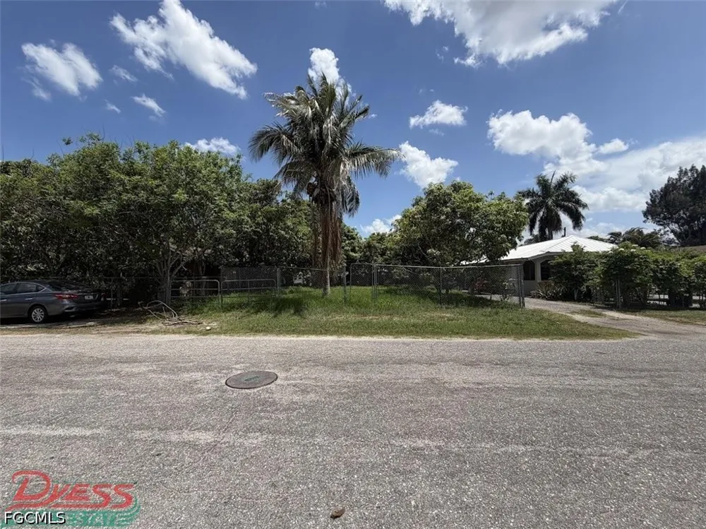 E Obispo Avenue Clewiston, FL 33440